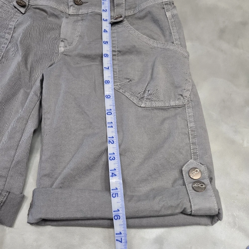 LaRoc Gray Summer Shorts  Roll up Cuffs. Size 4 - Picture 9 of 9